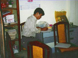 khanh.jpg (31711 bytes)